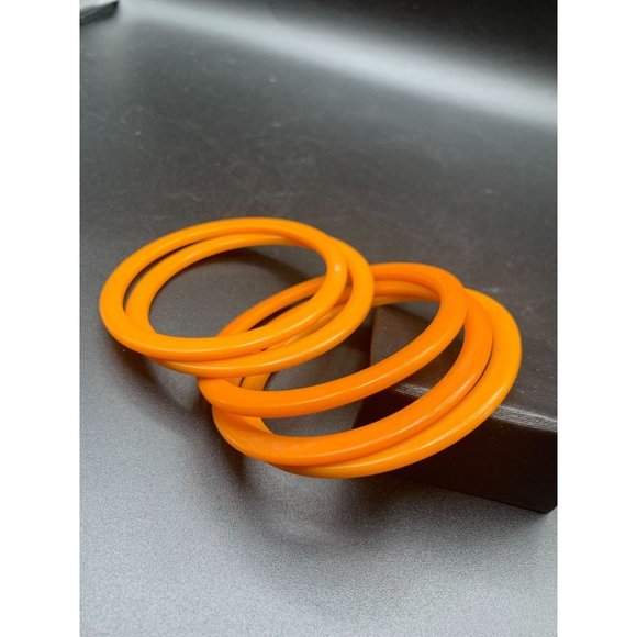 Bakelite Bangles Bracelets Set Of 5 Thin Orange Plastic Vintage Bracelets - Picture 2 of 4